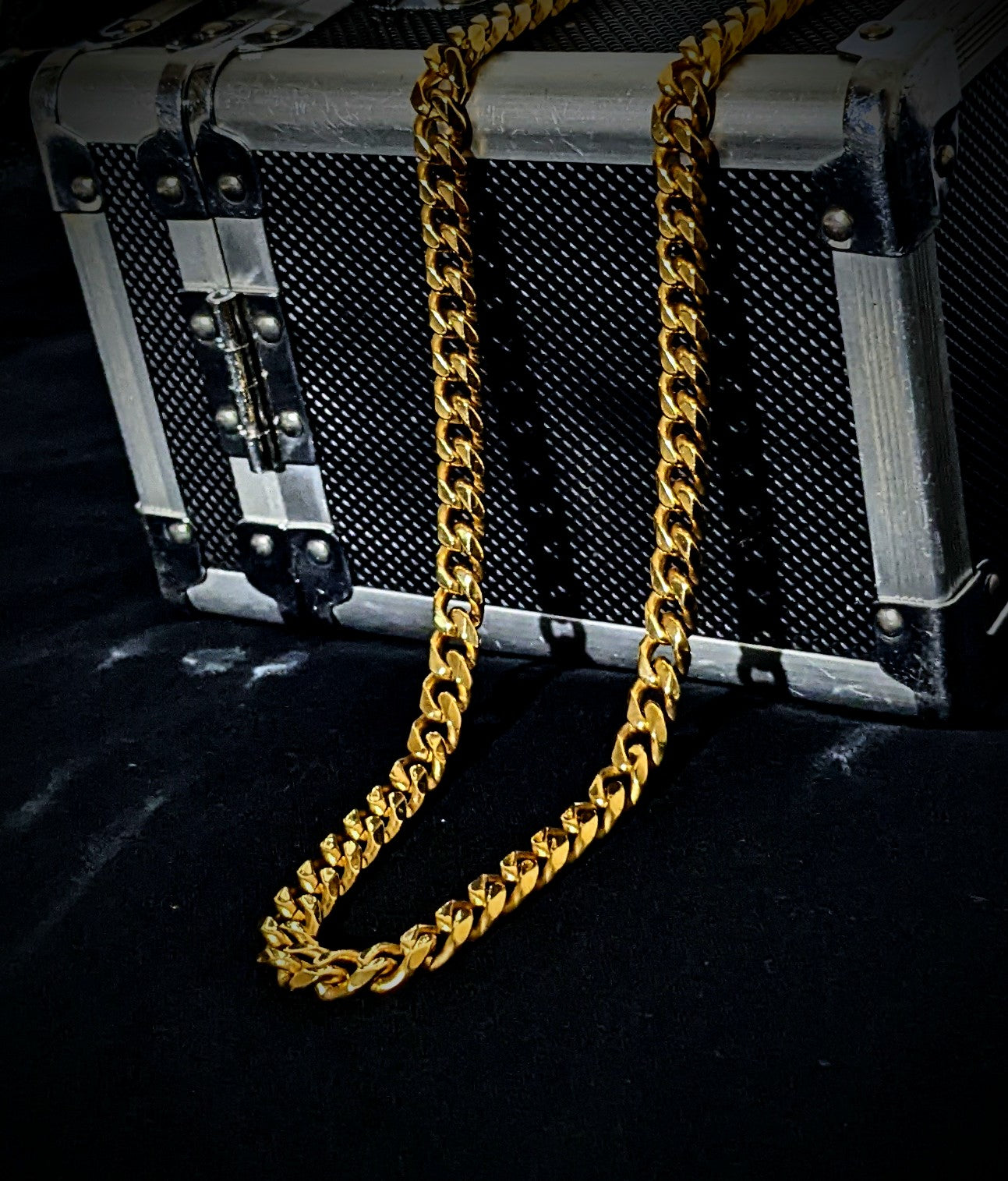 GOLD CUBAN LINK